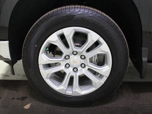 Used 2024 Chevrolet Silverado 1500 LTZ image 27