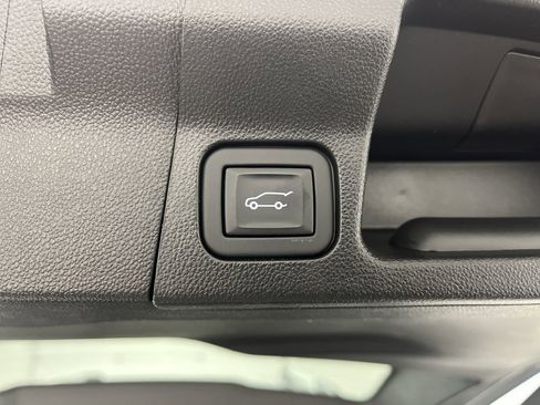 Used 2023 GMC Acadia Denali w/ Denali Ultimate Package image 36