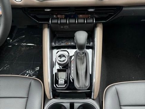 New 2026 GMC Canyon Denali w/ LPO, Denali Black Edition image 22