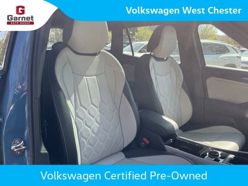 Certified 2025 Volkswagen Tiguan SEL R-Line AWD/4WD image 35