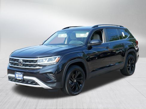 Certified 2023 Volkswagen Atlas SE w/ Panoramic Sunroof Package AWD/4WD image 3