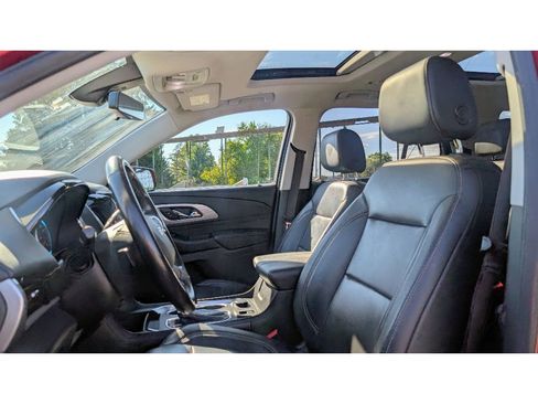 Used 2019 Chevrolet Traverse RS image 15