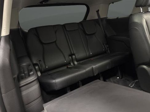 Used 2025 Kia Carnival SX w/ SX Dark Edition Package image 32