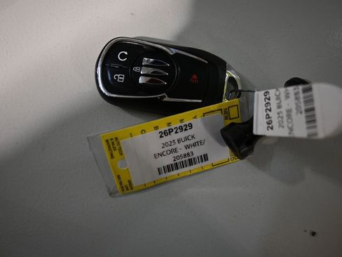 Used 2025 Buick Encore GX Preferred image 11