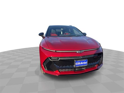 Used 2025 Chevrolet Equinox EV RS image 2