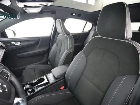 Used 2023 Volvo C40 P8 Recharge Ultimate AWD/4WD image 4