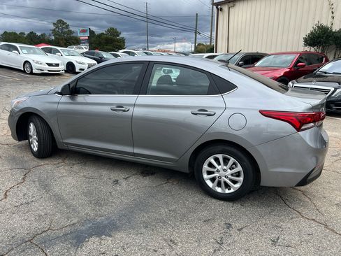 Used 2022 Hyundai Accent SEL image 4
