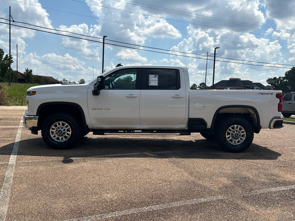 Used 2025 Chevrolet Silverado 2500 LT w/ Convenience Package AWD/4WD image 8