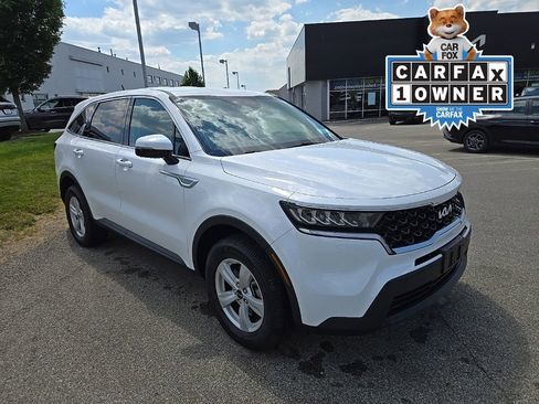 Used 2023 Kia Sorento LX AWD/4WD image 1