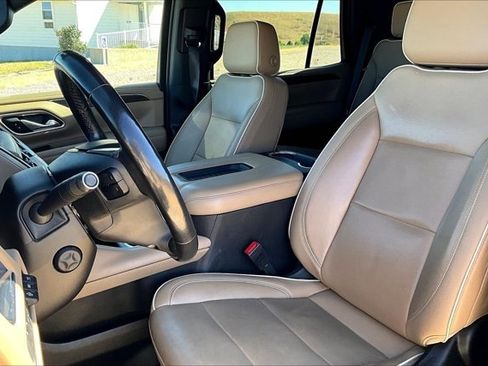 Used 2021 Chevrolet Tahoe Premier w/ Premium Package AWD/4WD image 10