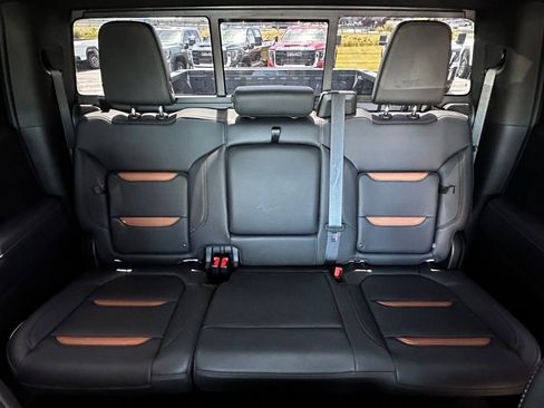 Used 2021 GMC Sierra 1500 AT4 w/ AT4 Value Package AWD/4WD image 29