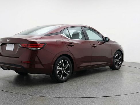 Used 2025 Nissan Sentra SV image 9