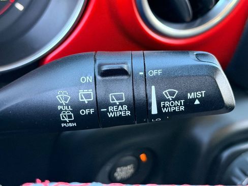 Used 2019 Jeep Wrangler Unlimited Rubicon w/ Cold Weather Group AWD/4WD image 30