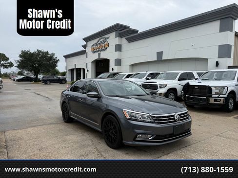 Used 2018 Volkswagen Passat 2.0T SEL Premium FWD image 1