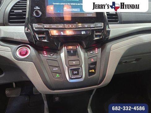 Used 2018 Honda Odyssey EX-L image 11
