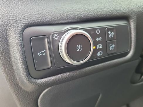 Certified 2022 Ford Explorer XLT w/ Equipment Group 202A image 17