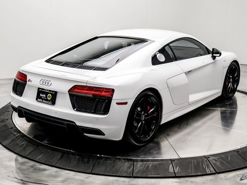 Used 2018 Audi R8 V10 RWD image 22