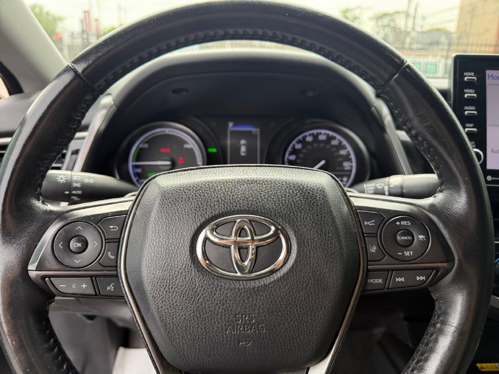 Certified 2022 Toyota Camry SE w/ Cold Weather Package FWD image 32