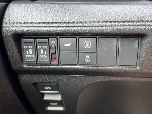 Certified 2024 Honda Odyssey Sport image 19