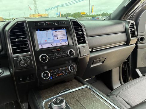Used 2019 Ford Expedition Limited w/ Special Edition Package RWD image 21