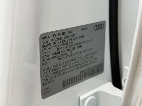 Used 2025 Audi Q5 Premium w/ Convenience Package AWD/4WD image 24