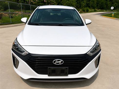 Used 2018 Hyundai Ioniq SEL FWD image 2
