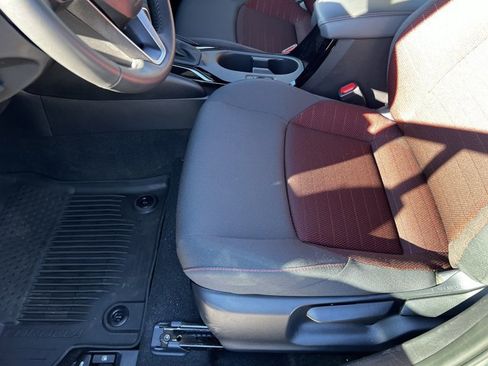 Certified 2025 Toyota Corolla SE image 10