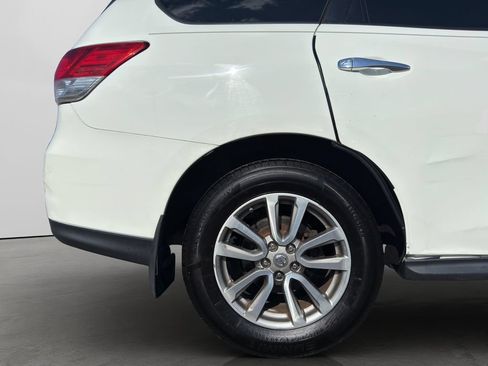 Used 2015 Nissan Pathfinder S FWD image 25