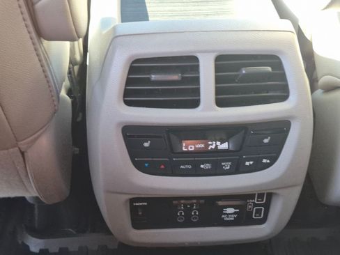 Used 2019 Honda Pilot Touring image 26