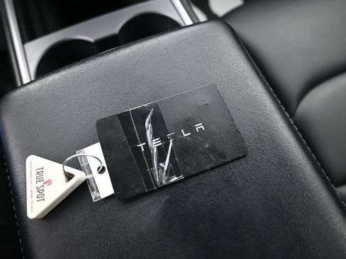 Used 2023 Tesla Model Y Long Range AWD/4WD image 20