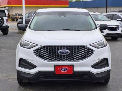 Used 2024 Ford Edge SE image 2