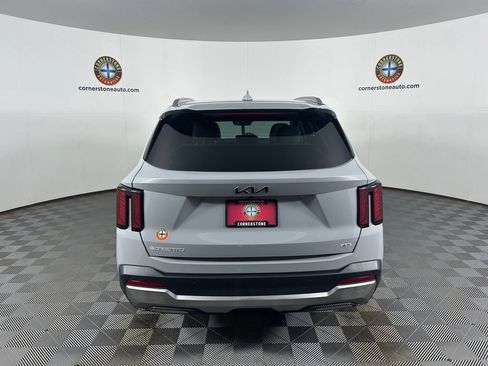 Used 2025 Kia Sorento S w/ Panoramic Sunroof Package AWD/4WD image 19