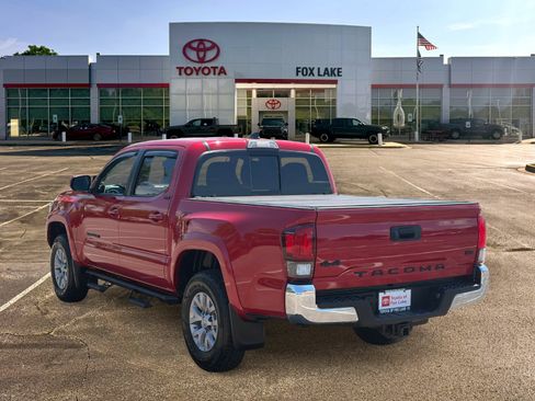 Used 2019 Toyota Tacoma SR5 AWD/4WD image 3