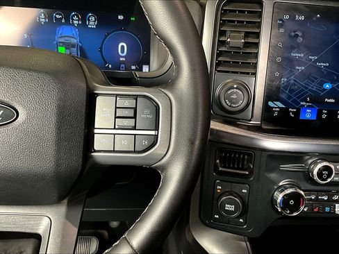 Used 2025 Ford F150 Lariat AWD/4WD image 13