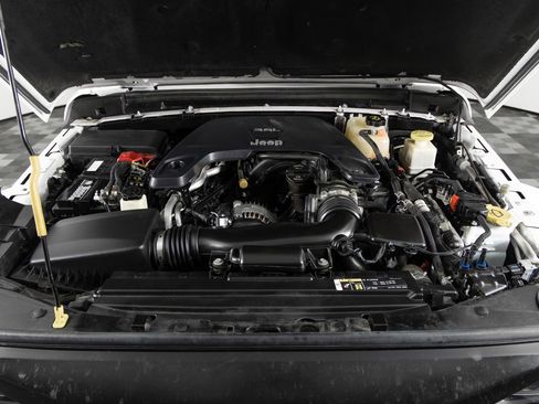 Used 2020 Jeep Gladiator Overland image 42