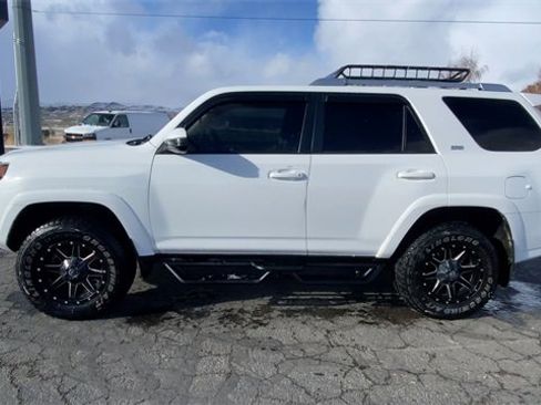 Used 2016 Toyota 4Runner SR5 image 5