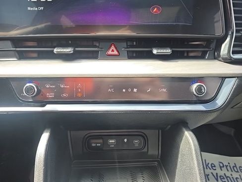 Used 2024 Kia Sportage X-Line w/ X-Line Premium Package image 17