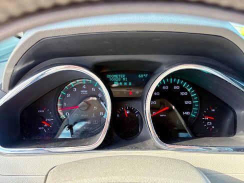 Used 2011 Chevrolet Traverse LS image 17