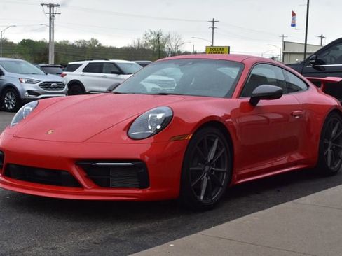 Used 2024 Porsche 911 Carrera T RWD image 14