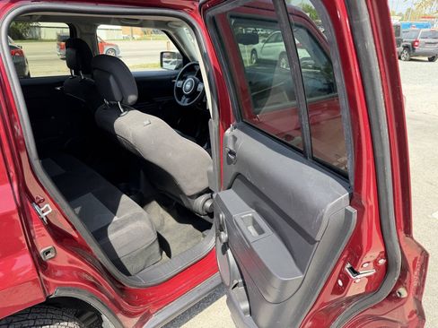 Used 2016 Jeep Patriot Sport FWD image 16