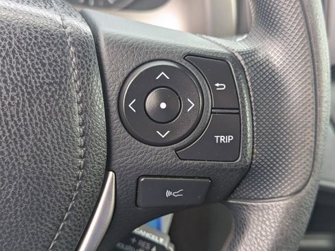 Used 2017 Toyota RAV4 LE FWD image 21