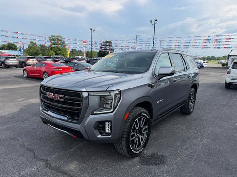 Used 2021 GMC Yukon AT4 w/ AT4 Premium Package AWD/4WD image 9
