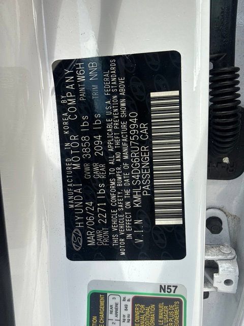 Certified 2024 Hyundai Elantra SEL w/ Convenience Package FWD image 14