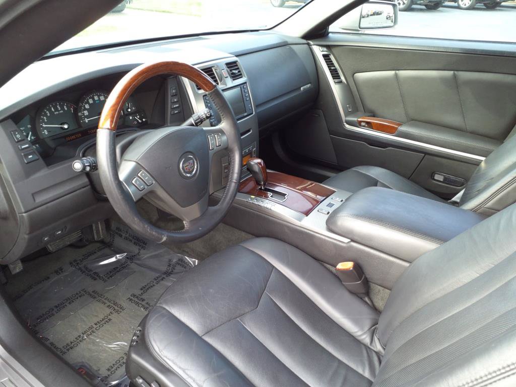 Used 2005 Cadillac XLR RWD image 21
