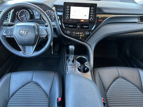 Used 2024 Toyota Camry SE FWD image 15