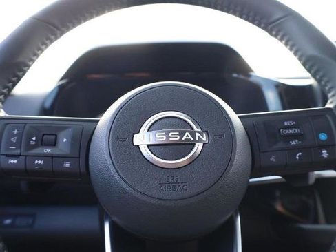 Certified 2025 Nissan Pathfinder SV w/ SV Premium Package FWD image 11