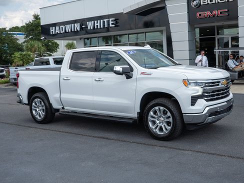 Used 2026 Chevrolet Silverado 1500 LTZ w/ Z71 Off-Road Package AWD/4WD image 1