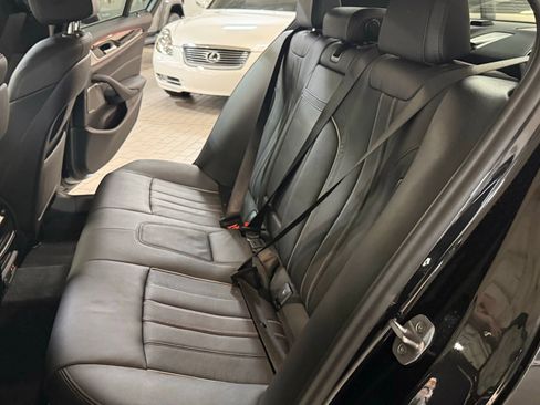 Used 2022 BMW 530i xDrive w/ M Sport Package image 24