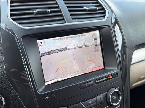 Used 2019 Ford Explorer XLT w/ Equipment Group 202A FWD image 22