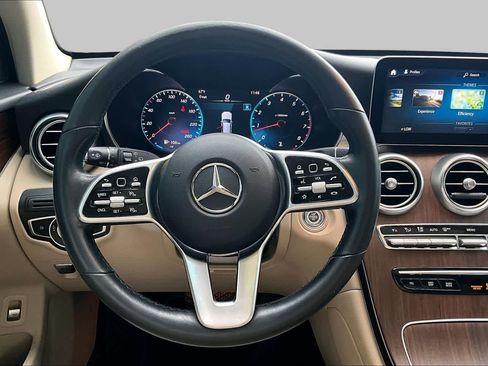 Used 2022 Mercedes-Benz GLC 300 image 6